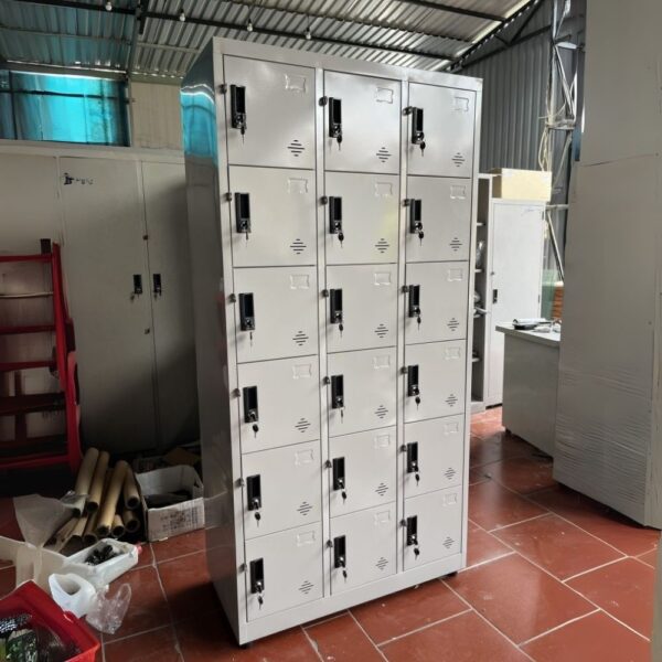 TỦ LOCKER SẮT 18 NGĂN